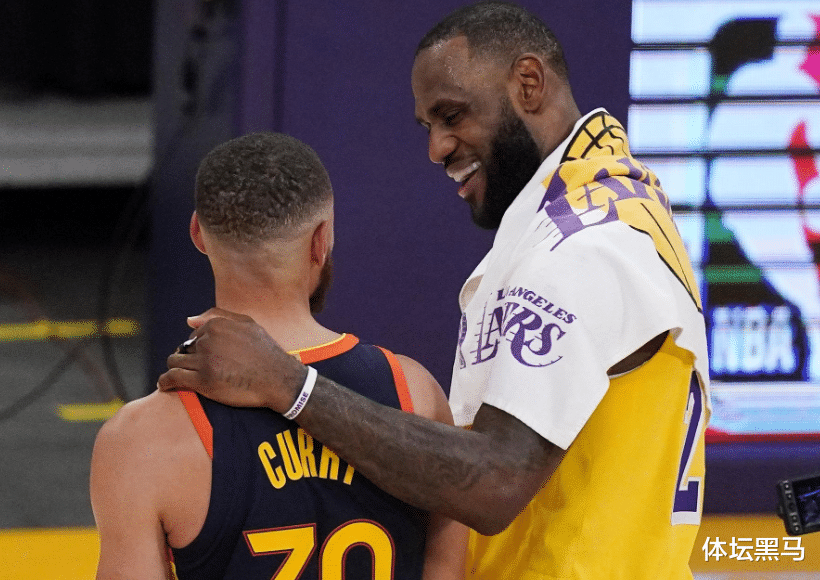 勒布朗·詹姆斯|球商真高！最后领先3分为防止对手犯规，詹姆斯让浓眉和波普运球