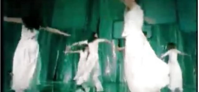 萨顶顶|萨顶顶“真人”长啥样？卸妆后“神婆变玉女”，早这样早红了！