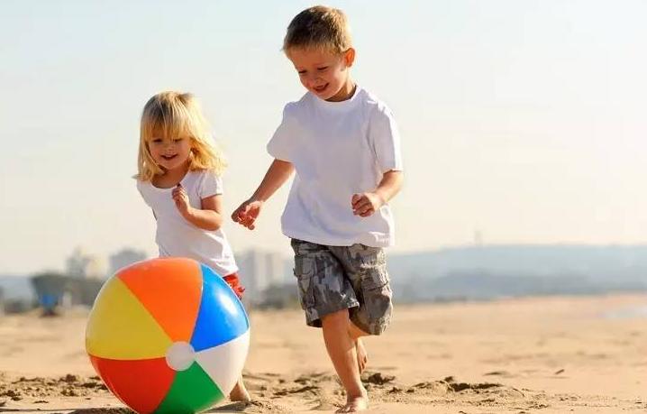 芸芸聊育|如果你总是忍不住对孩子发火,你需要知道这两个道理,做父母的应该看看