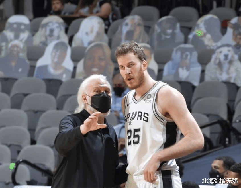 马刺队|44板8帽!联盟第一!马刺大闸真棒,才25岁啊,怪不得敢放走阿德