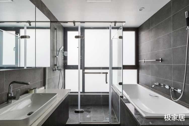 深色系为主的家居空间,整洁又沉稳,充满质感更能彰显品位