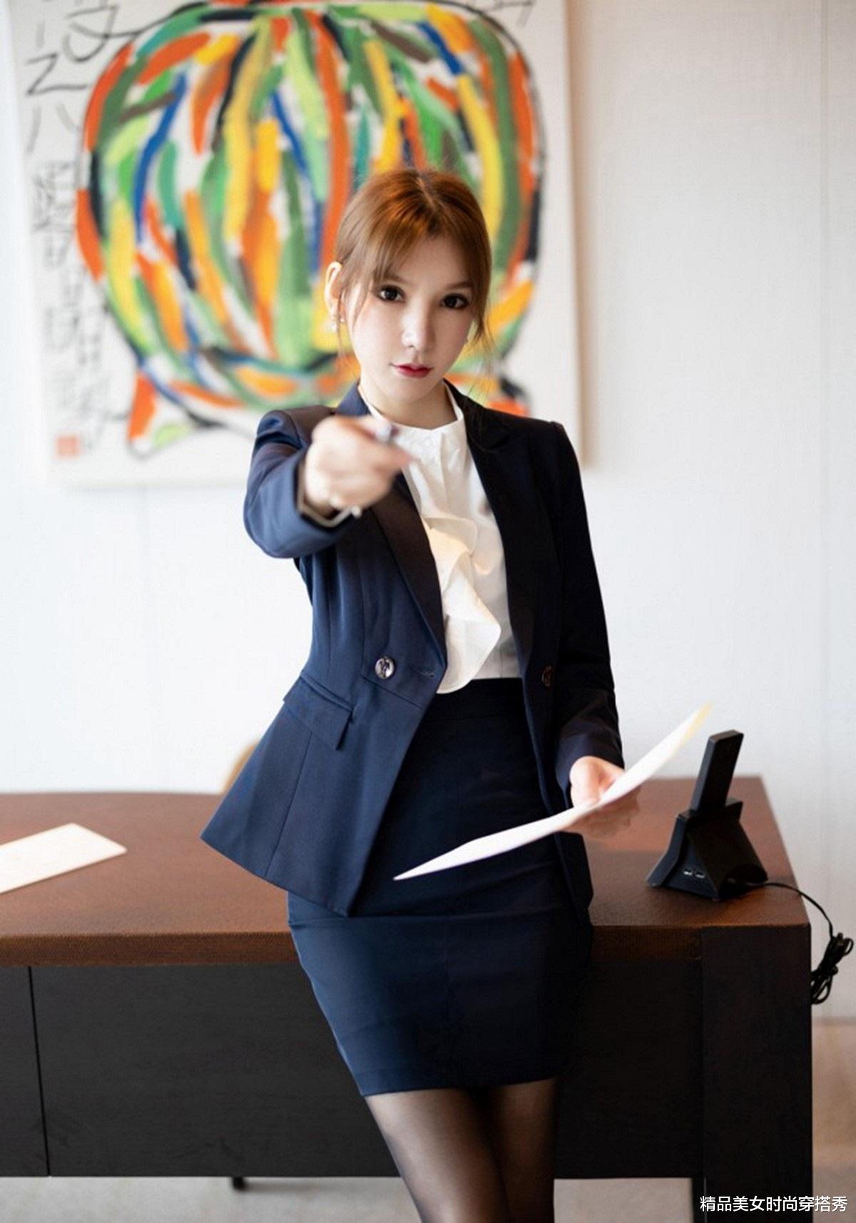 小姐姐|小姐姐整体气质优雅干练，一身职业装一样美丽出众，有着女王范