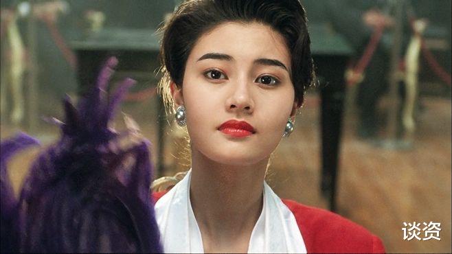 李嘉欣|李嘉欣与老公许晋亨出席富豪派对，与甘比同场比美，珠光宝气显奢华