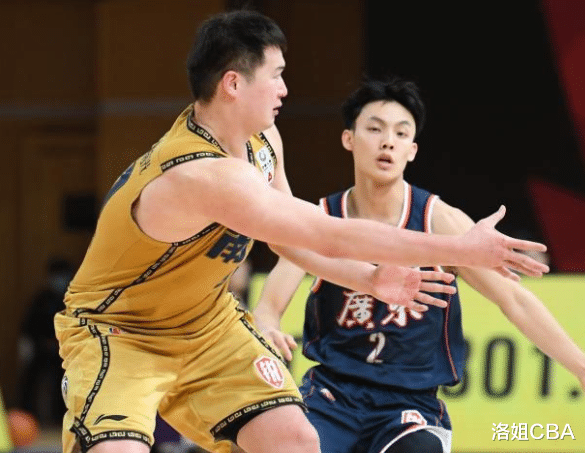 丁彥雨航|CBA三消息：首鋼新援結(jié)束隔離，丁彥雨航談復(fù)出，萬圣偉即將恢復(fù)