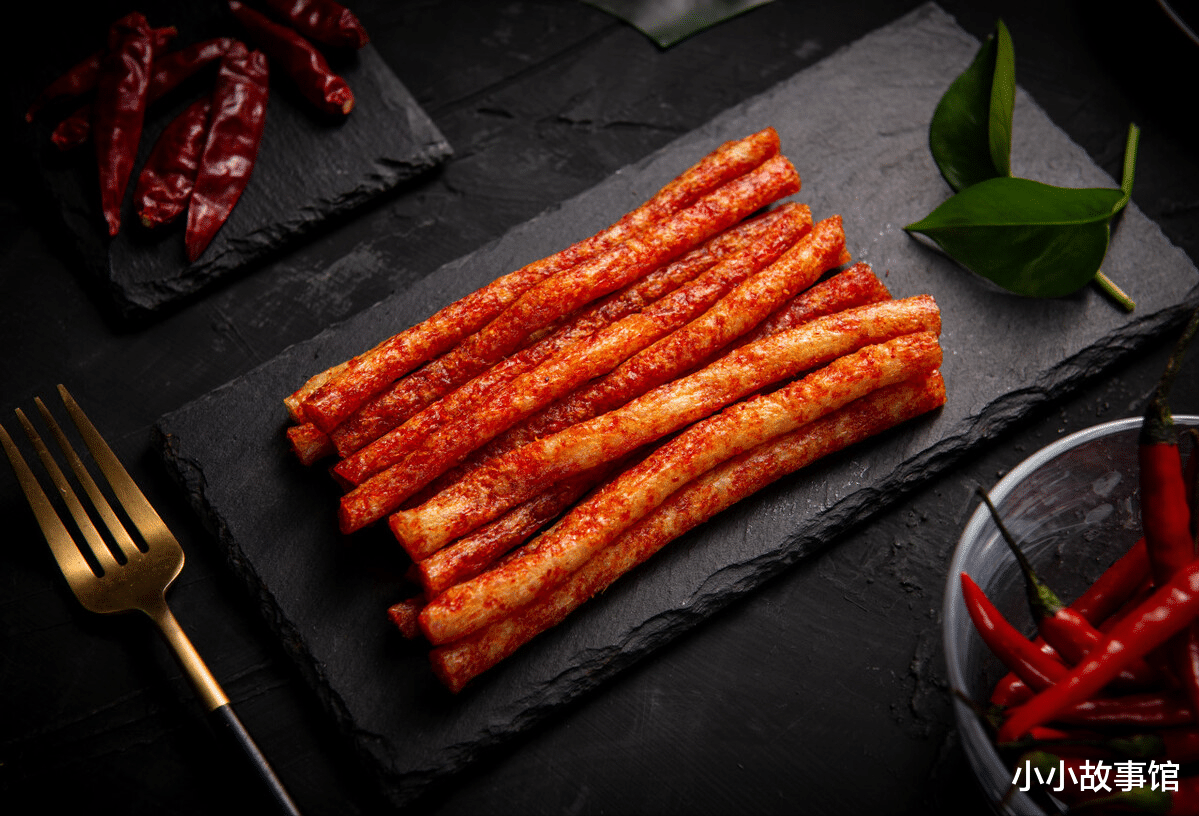 小小故事馆|吃一次相当于4根电灯丝！儿科医生：很多家长天天给娃吃，快停手