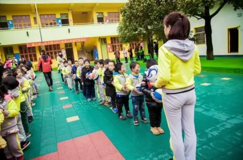 红莲少年|教育部发文:孩子有福气了,开展2021年全国足球特色幼儿园创建