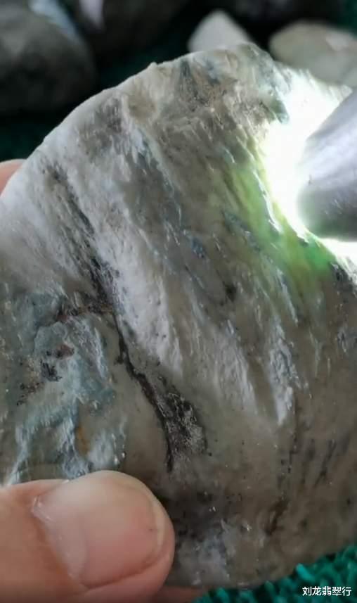 刘銮雄|“石纹路，难熟悉，见莽找莽不稀奇”，决定翡翠种质好坏的成因！