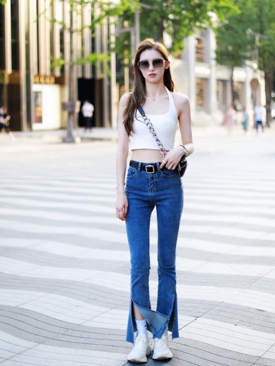 猫姐品衣有道|夏末初秋怎么穿？我从“杭州素人街拍”中，找到了4个搭配灵感