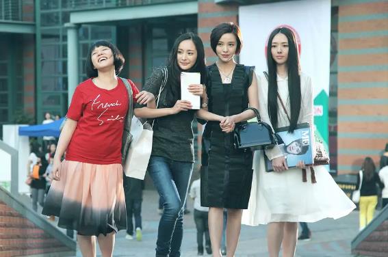 豆瓣|世界烂片的巅峰连拍了四部，性感美女是唯一看点