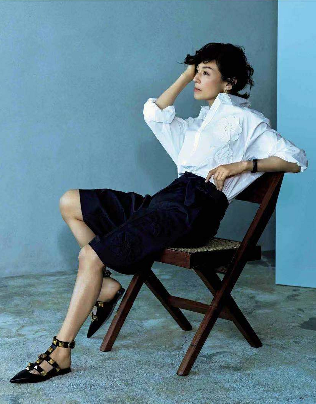 江南小蚂蚁|中年女人在职场只能穿长裤长裙?凉快的短裤也能穿得既正式又时髦