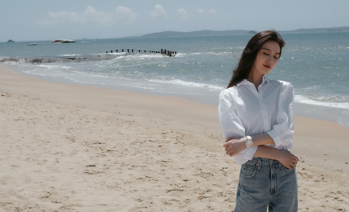 时尚风行派|初秋的万能内搭竟然是白衬衫！优雅得体且时髦，一直美下去不是梦