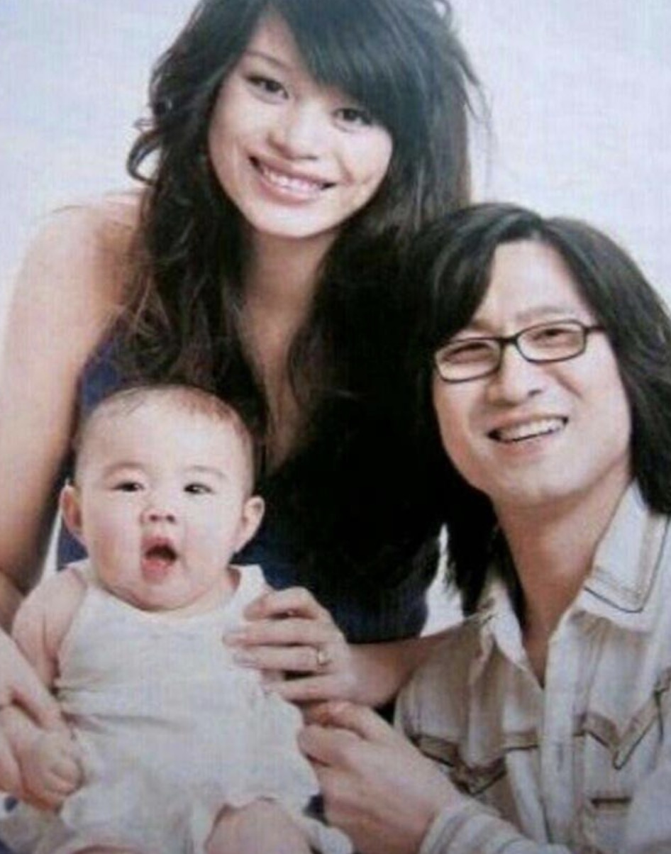 葛荟婕|汪峰前任晒婚纱照，34岁葛荟婕称要嫁给自己，小苹果颜值气质都像妈妈