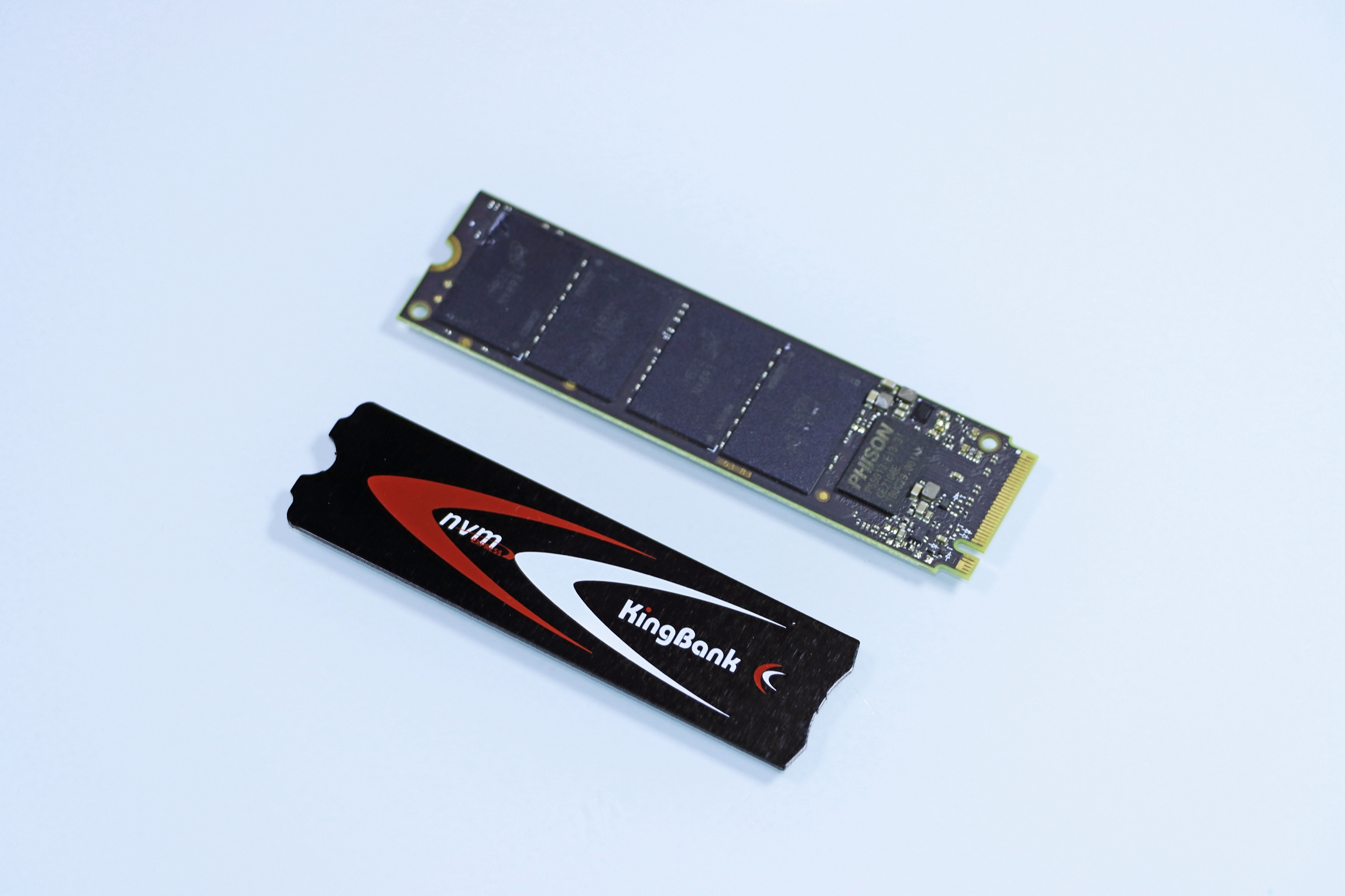 ssd|穿上“金百达 K230 ”的马甲，我还是认识你，“英睿达 P2 ”