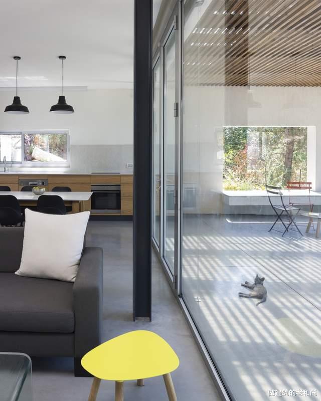 设计师|完全契合于地形的住宅:由低到高、从开放到私密层层递进