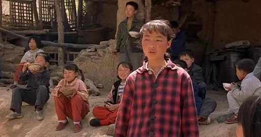 魏敏芝|13岁喂猪，一夜爆红后被张艺谋劝退的“最丑谋女郎”魏敏芝，如今变成了这样