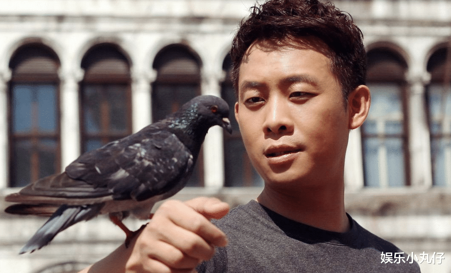 张译|吴京问张译片酬多少？张译沉默片刻伸出一根手指，吴京大吃一惊