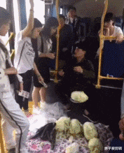 “这个女厕所不简单啊,估计大部分女生进去之前都要斟酌一下!”