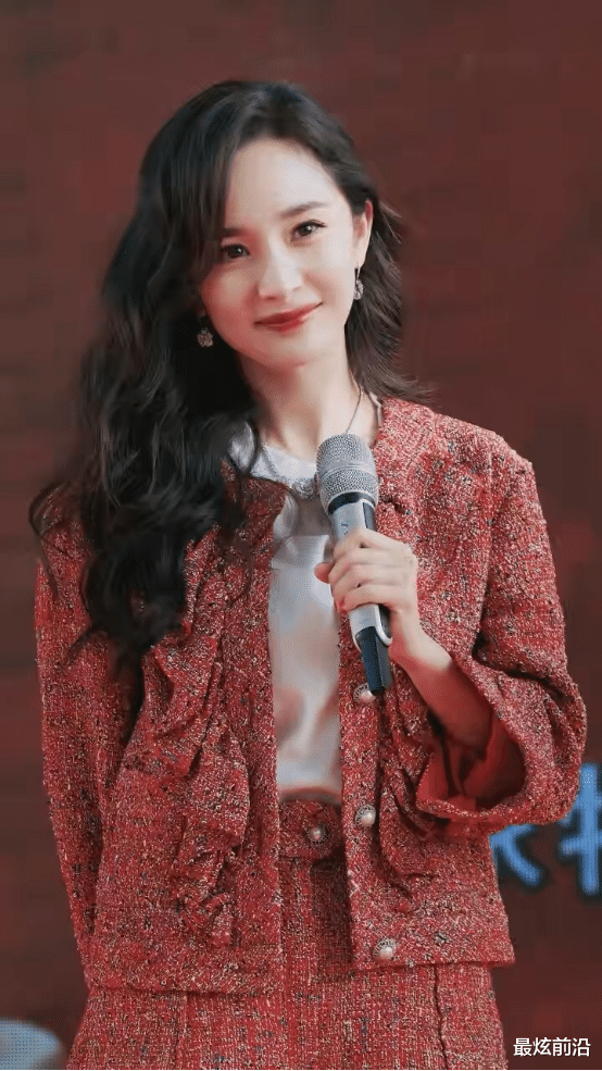 健身|杨幂会穿就是任性！穿小香风配喇叭裤，又美又俏时髦到飞起