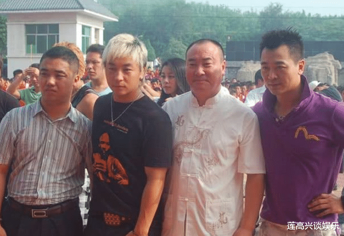 释小龙|释小龙隐藏20年的身份被曝，王宝强见了要行礼，向华强都不敢惹