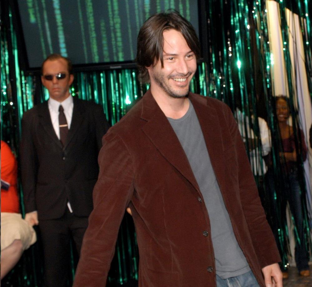 裴秀智|基努·里维斯之迷:身家亿万、感情专一,错过生命中的6个女人