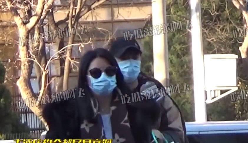 白百何|被拍与男子同住酒店？离婚李湘迅速有新恋情，这招白百何当年用过