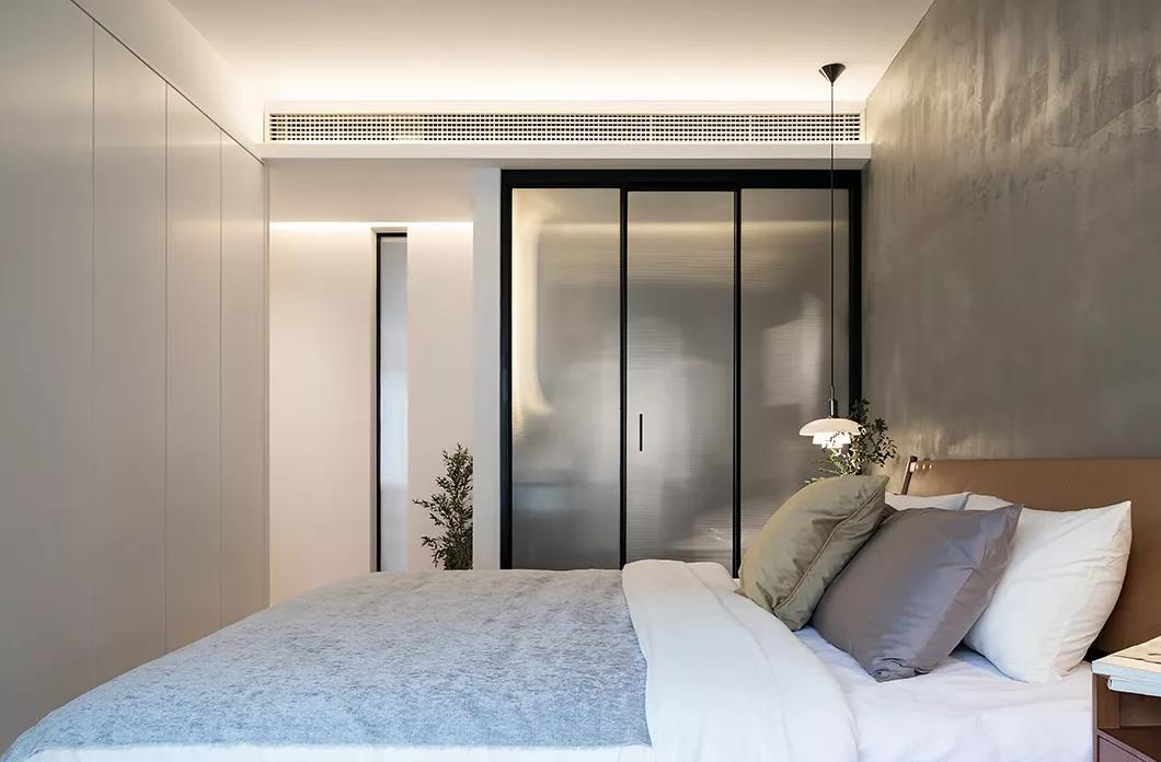 主卧小,想把卫生间的墙砸掉,又不让卧室潮湿,怎么装修?实用