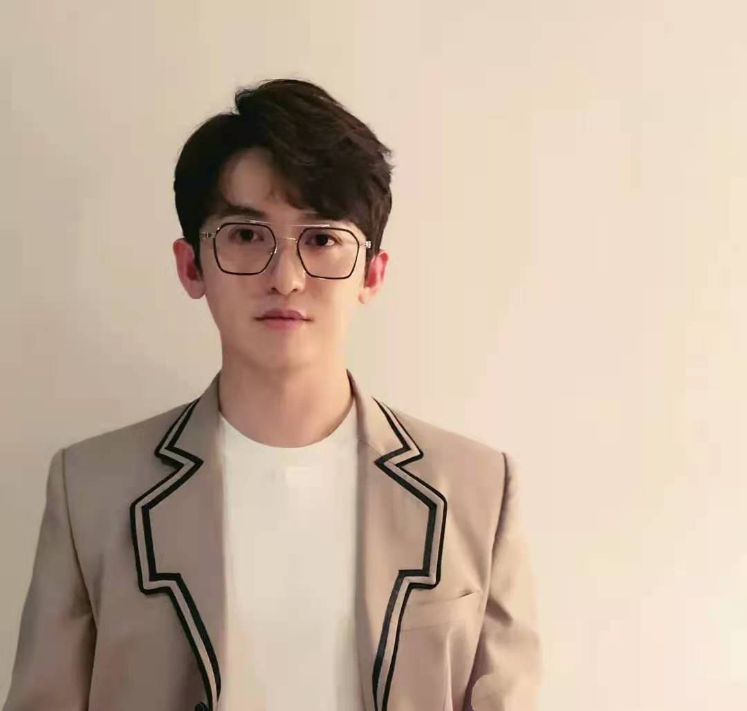 宋雨琦|跑男导演与宋雨琦传出绯闻，二人互动细节遭扒，被指为爱打压baby