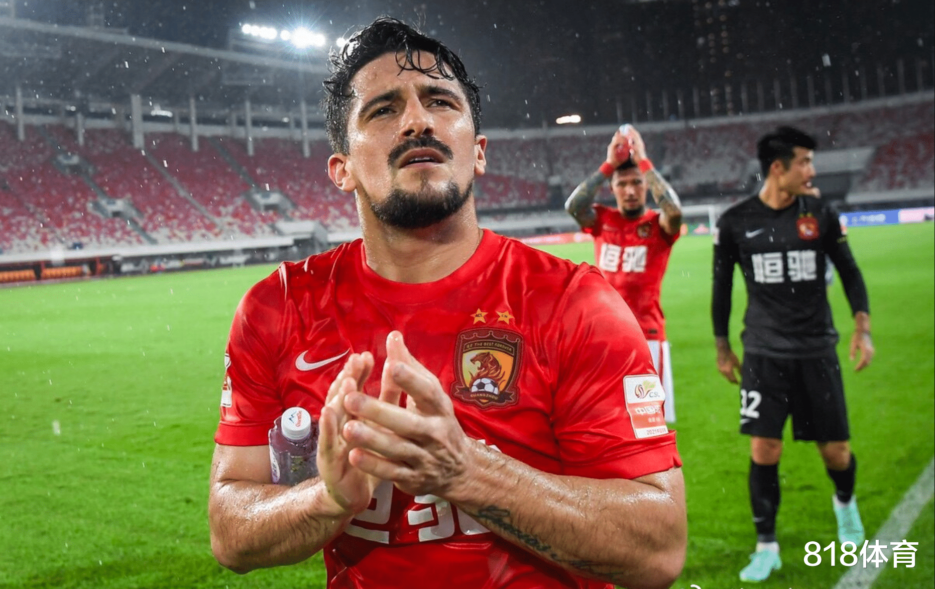 洛國(guó)富|不舍! 洛國(guó)富回巴西前道別: 告別時(shí)刻到了 我會(huì)為穿上國(guó)足戰(zhàn)袍努力