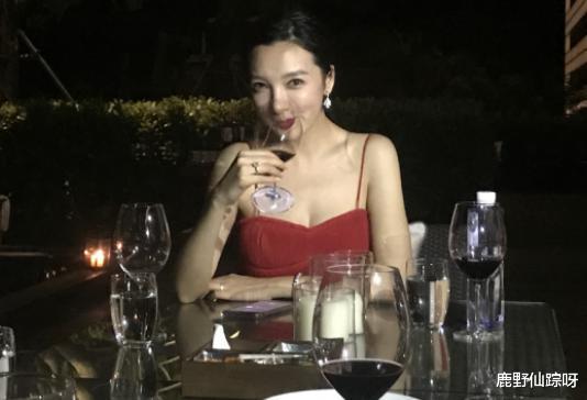 王励勤|她对王励勤一见钟情，分手后3年嫁2富豪，如今33岁仍是女神