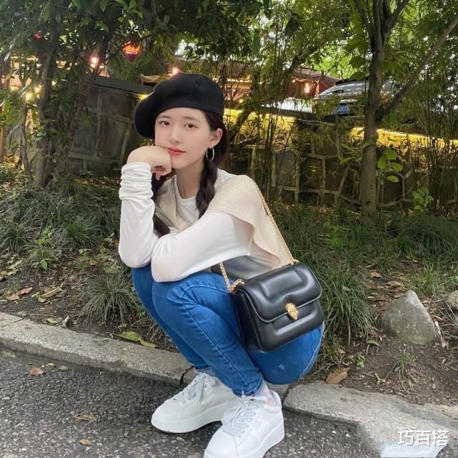 巧百搭|偶尔换种穿衣风格的赵露思还是很可的,温婉大方,辨识度很高
