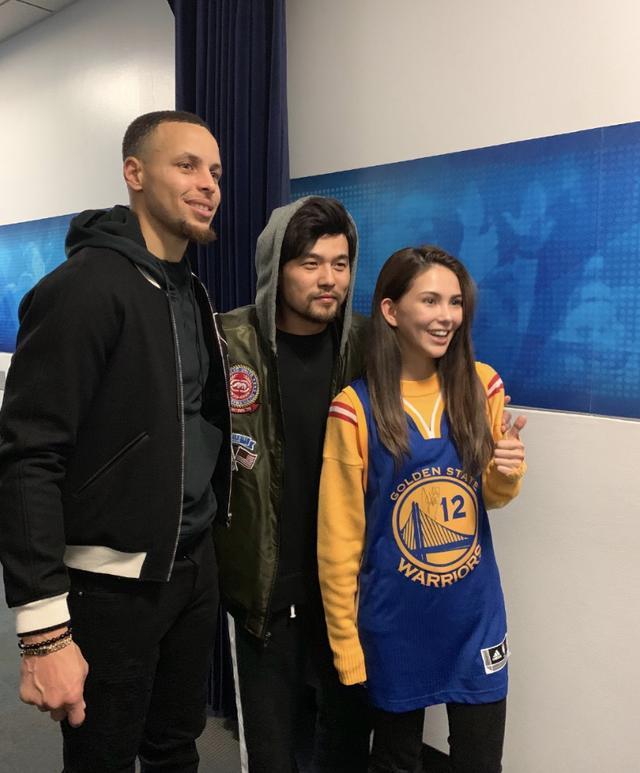 李菲儿|周杰伦携昆凌巴黎观战梅西球赛，赛前播放《Mojoto》周董直呼惊喜