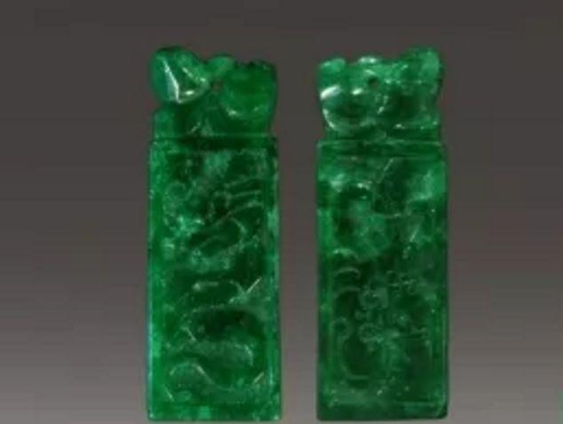 翡翠|翡翠中的“八宝”你知道是什么吗？并非吃的八宝