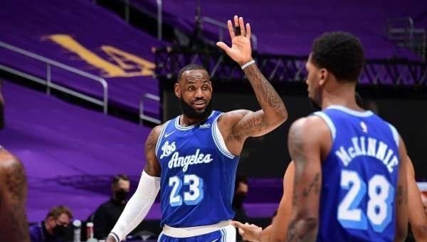 湖人队|交易！湖人送出施罗德！两悍将或加盟湖人，詹姆斯浓眉再迎强援