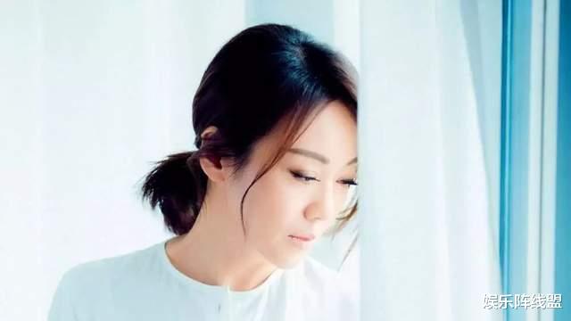 闫妮|闫妮的霸气情史，离婚17年交往三任小男友，仍与前夫如亲人一般