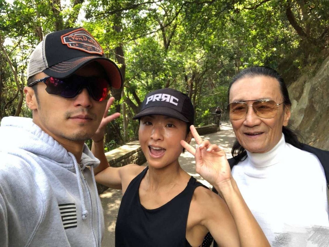 谢贤|“花花公子”谢贤：曾人气比李小龙还高，女友更是一个比一个年轻