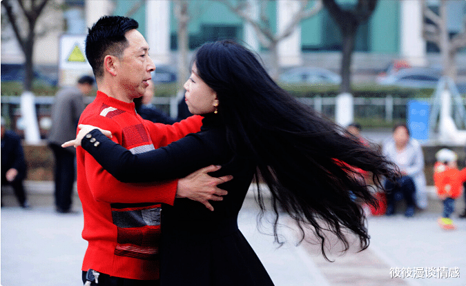 网约车 68岁大爷再婚49岁女舞伴，没想到三个月就看清了她的真面目