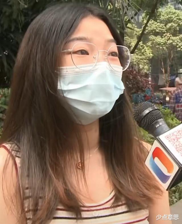 少点意思 重庆一女子收到寿衣，怀疑投诉商家遭报复，商家：涉事客服已开除
