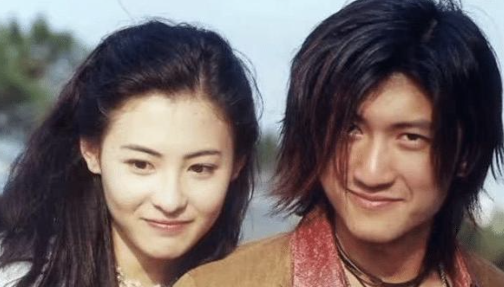 谢霆锋|王菲梦碎！谢霆锋表示不会结婚，中秋二人不同台，感情裂痕一直在