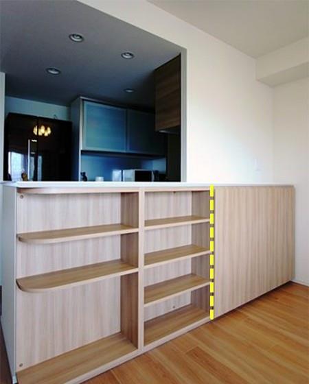 老年小妙招|老师傅透露：岛台边加10cm宽薄柜，不起眼，收纳力跟橱柜不相上下