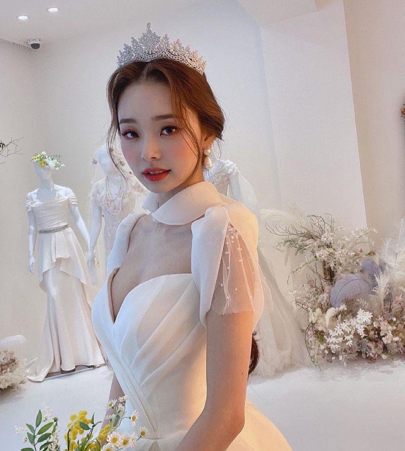 肖战|宋智雅“撞脸JENNIE”爆红！2次表态理想型就是蔡徐坤！