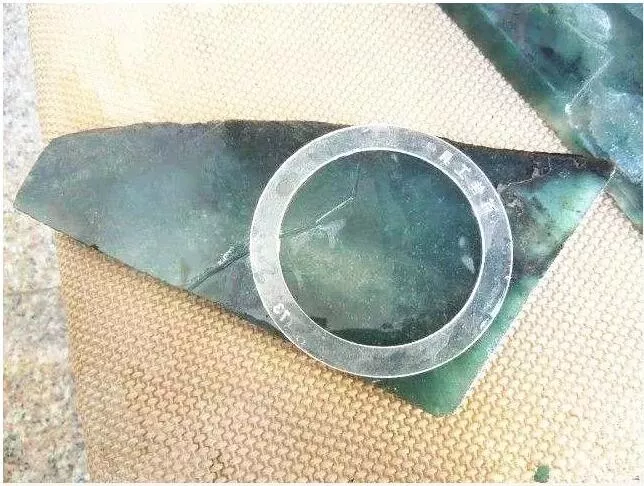 水冰|蓝水冰种翡翠开料,现场尖叫不断!