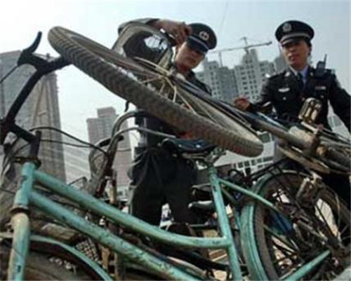 上海命案始末:28岁青年骑自行车遭盘查,心理失衡致6名警员死亡
