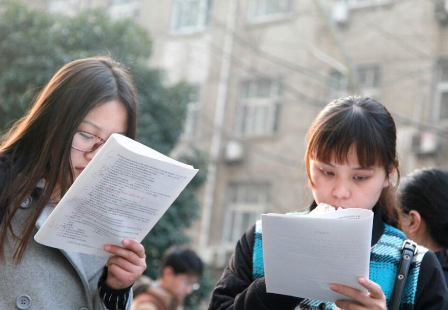 大学生|“公务员晋升年龄表”出炉，超过这个年龄，晋升可能有点难