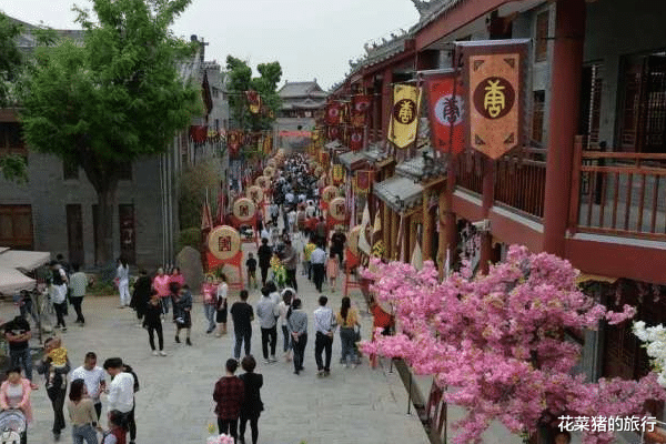 屯溪 陕西一“假”古镇火了！耗资12亿落户咸阳，或成五一“遛娃胜地”