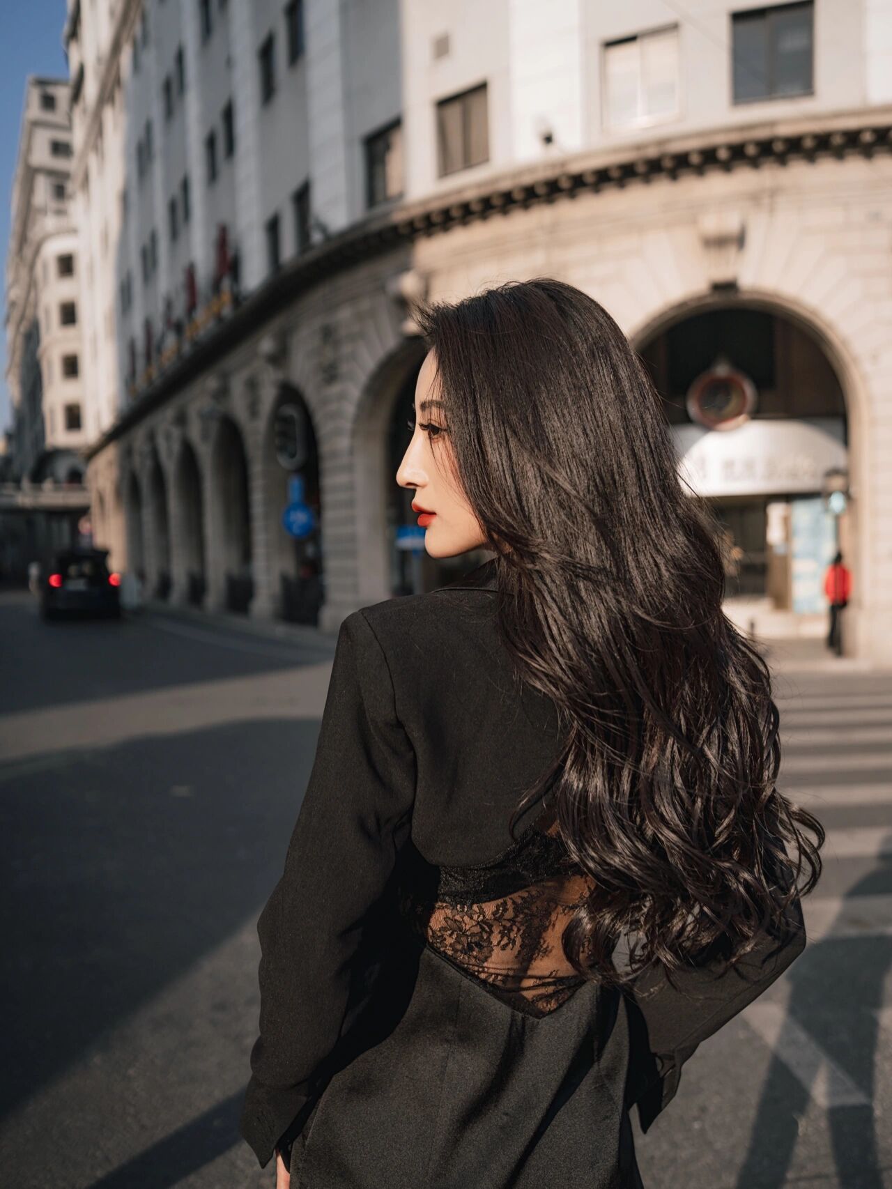 |辛辛苦苦做成绩，同事却当领导面挑三拣四，该怎么办