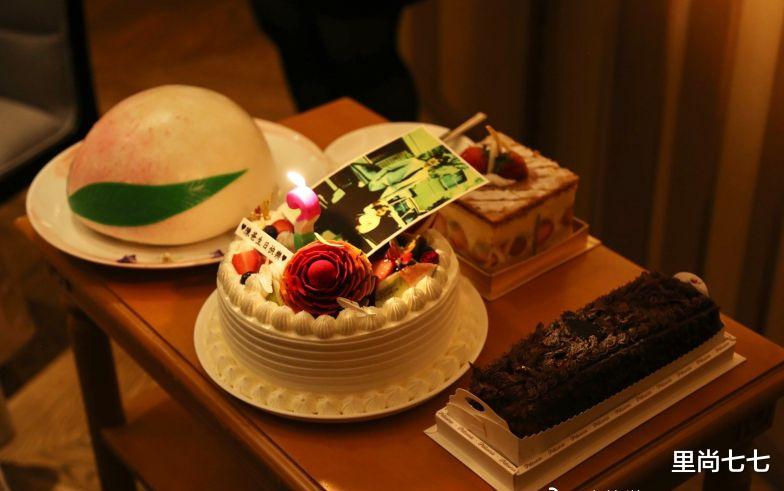 林志颖|林志颖一家为岳父祝寿，岳父高调戴6千皮带，排场却远不如亲家母