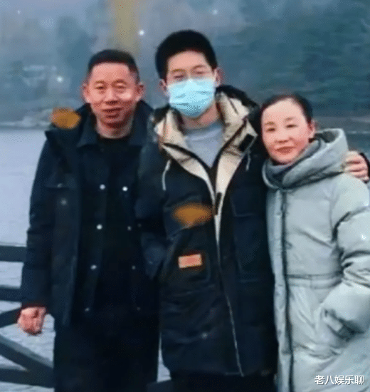 |孙卓去寄宿学校，孙妈透露儿子元旦要补课，不能在家过节