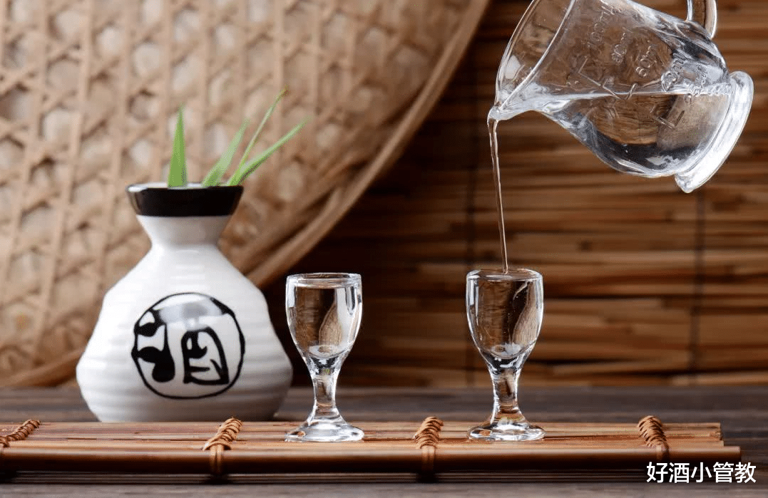 中间件|中国口碑好的“光瓶白酒”大盘点，附带建议，总有适合你的一款