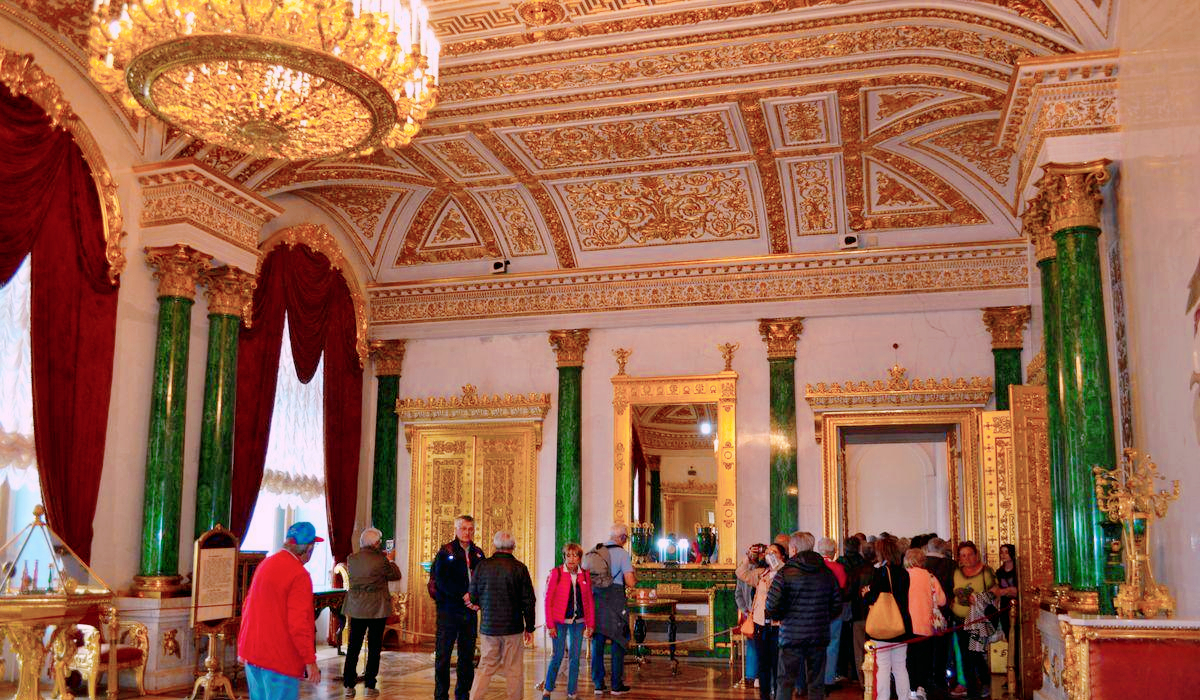 |不同于夏宫的冬宫，万种藏品汇集，华贵与庄严并存