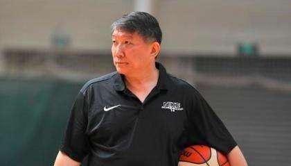 徐长锁|山东双教练被打脸，徐长锁弃用高诗岩惨败27分，宫鲁鸣也要下课了
